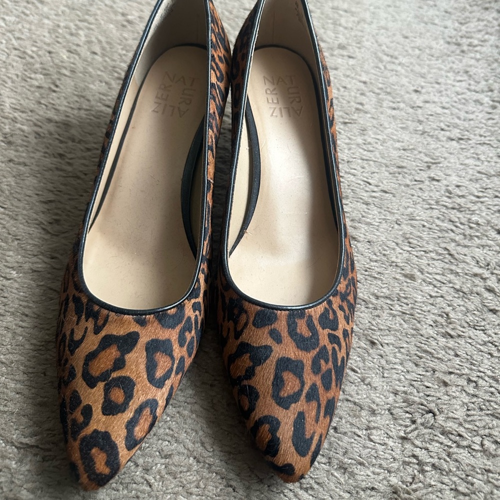 Naturalizer Beverly2 Leopard Print Heals. Real Fur, Dyed Cows Hair - Size 8